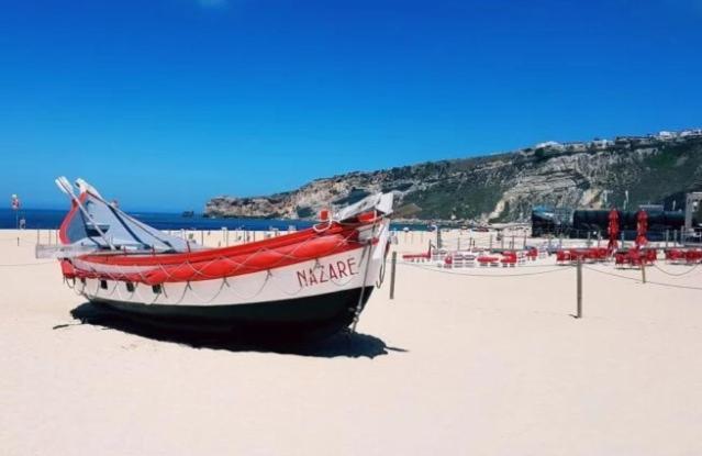 100 Meters From The Beach! Rua Da Regeneracao Nazaré Exterior photo