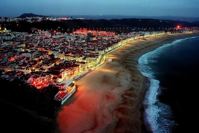 100 Meters From The Beach! Rua Da Regeneracao Nazaré Exterior photo