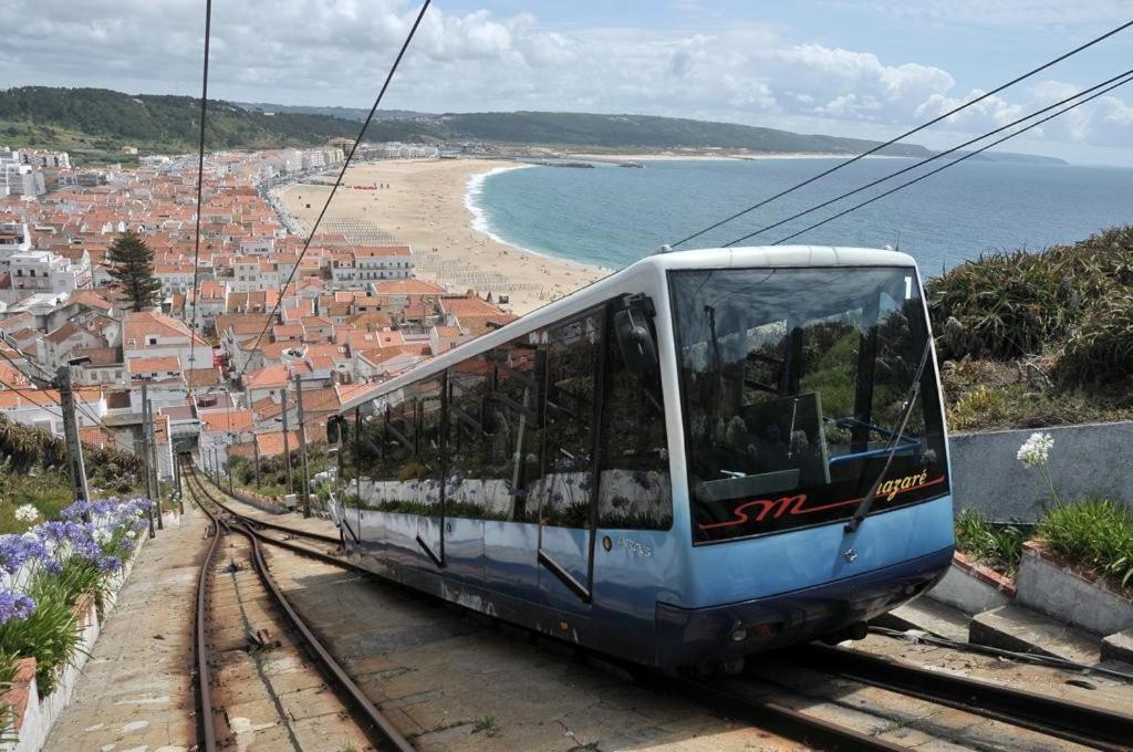 100 Meters From The Beach! Rua Da Regeneracao Nazaré Exterior photo